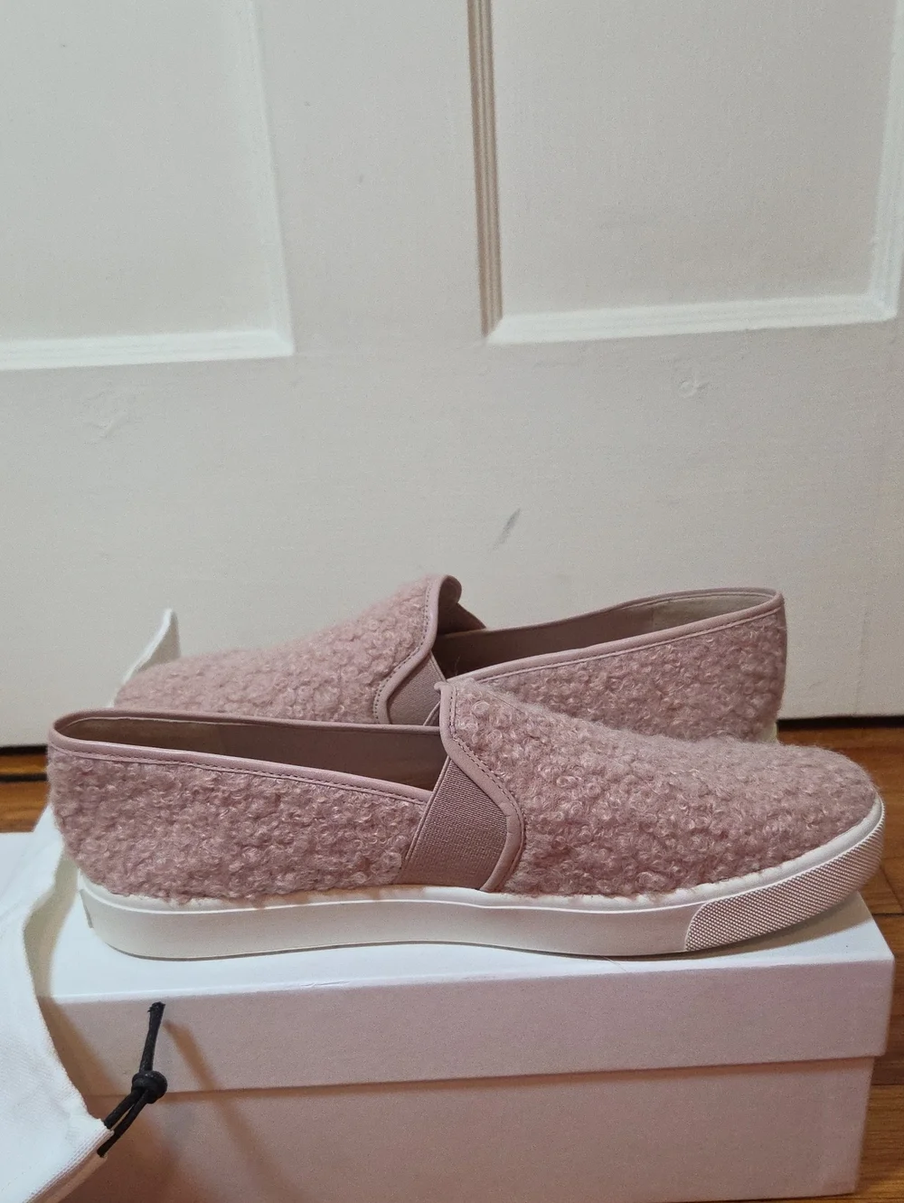 Vince Women’s Blair Slip On Sneaker Pink Faux Fur US Size 9.5 M